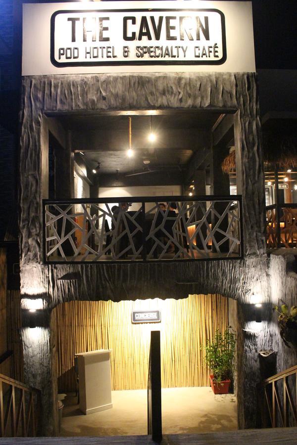 The Cavern Pod Hotel & Specialty Cafe El Nido Exterior photo